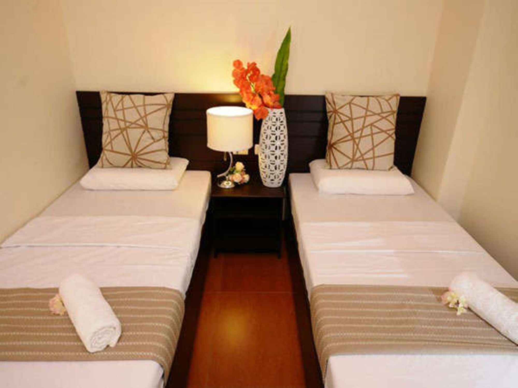 Reddoorz Near Victoria Mall Davao Exterior photo