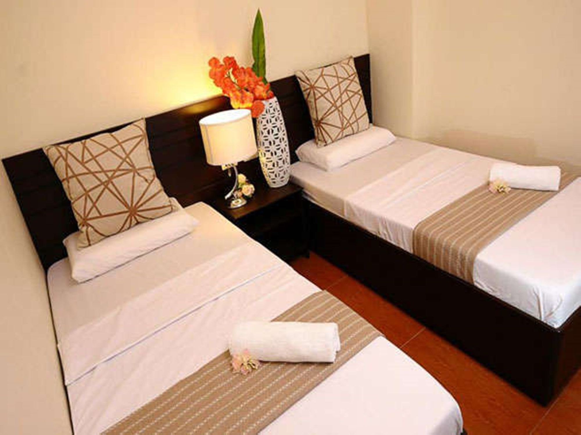 Reddoorz Near Victoria Mall Davao Exterior photo