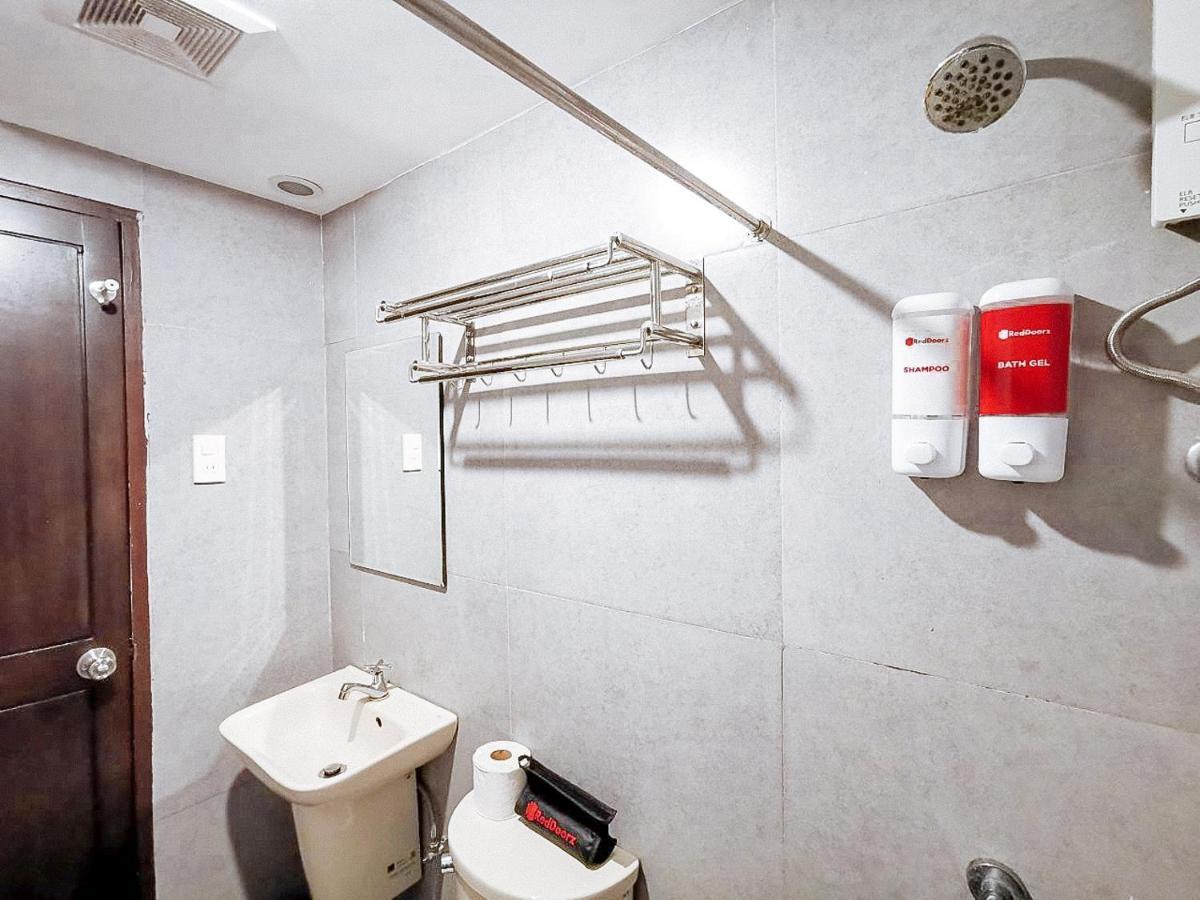 Reddoorz Near Victoria Mall Davao Exterior photo