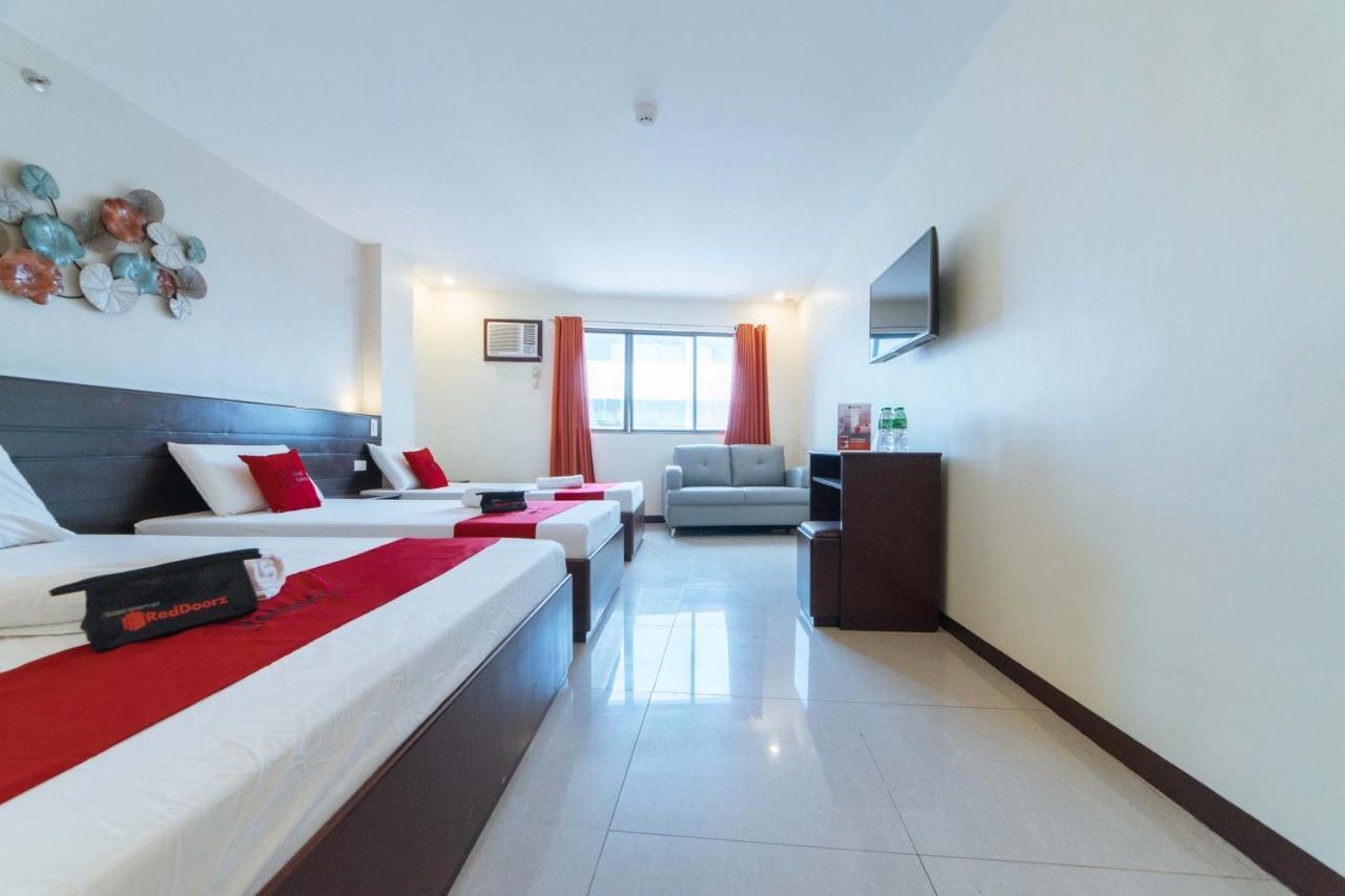 Reddoorz Near Victoria Mall Davao Exterior photo