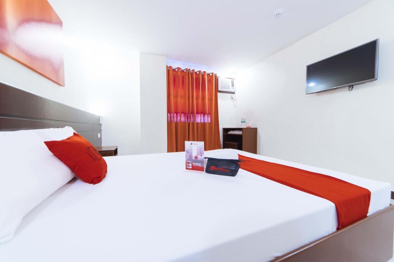 Reddoorz Near Victoria Mall Davao Exterior photo