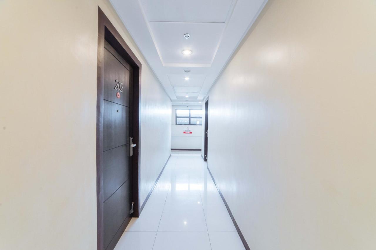 Reddoorz Near Victoria Mall Davao Exterior photo